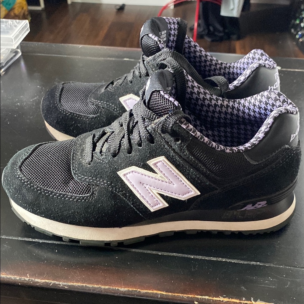 New Balance Encap 547 Black and Lavender Women’s Size 6 Athletic Shoes